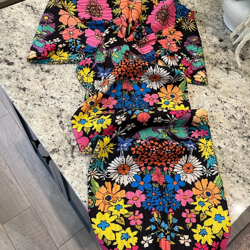 Dressed in LALA Colorful Floral Midi Dress